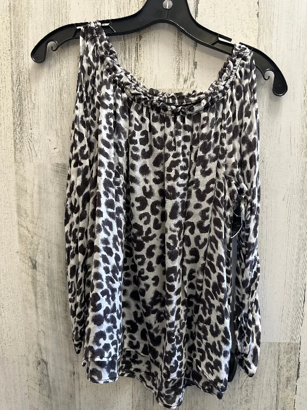 women's T-shirts for runningAnimal Print Top Short Sleeve Sanctuary, Size S