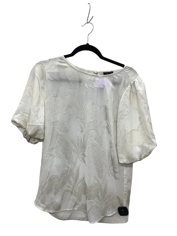 women's T-shirts with petite sizingCream Top Short Sleeve Ann Taylor, Size Xs