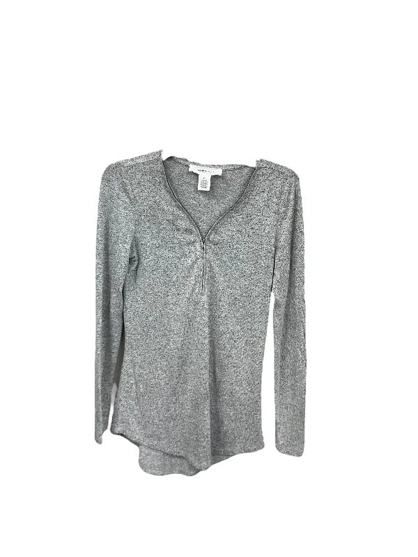 women's long sleeve tops with plus-size optionsTop Long Sleeve By Workshop In Grey, Size: Xs