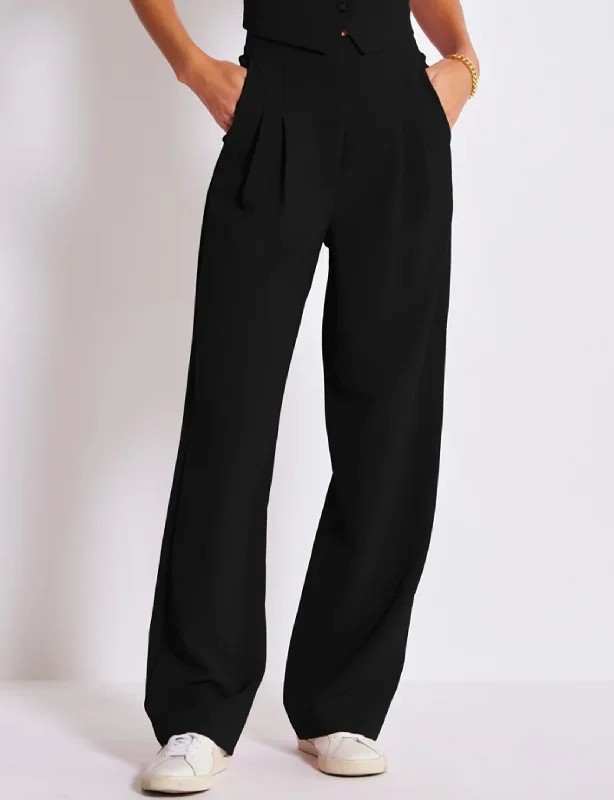 women's moisture-wicking pantsMadison Pleated Pant, Black